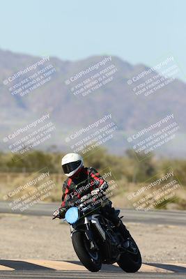 media/Dec-01-2025-Moto Forza (Mon) [[2daa91e15f]]/3-Beginner Group/Session 3 (Turn 3)/